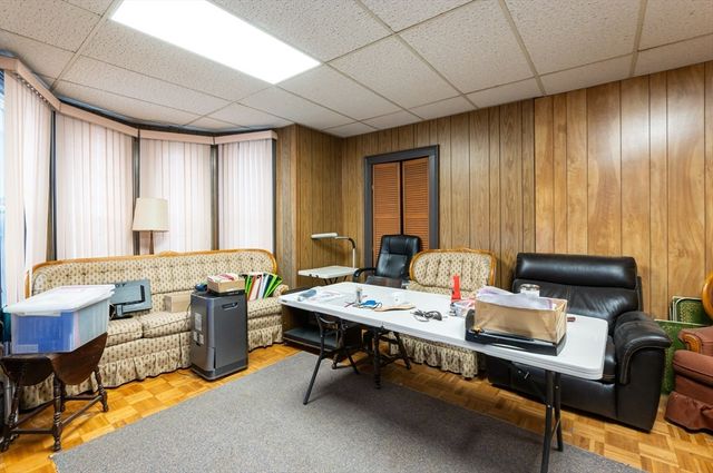 525 Chelmsford St, Lowell, MA 01851