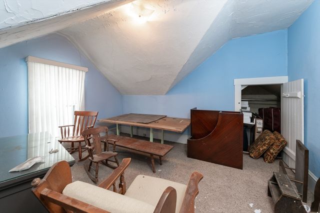 525 Chelmsford St, Lowell, MA 01851