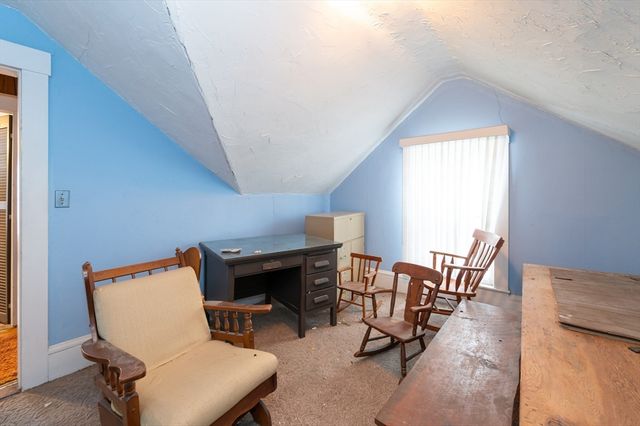 525 Chelmsford St, Lowell, MA 01851