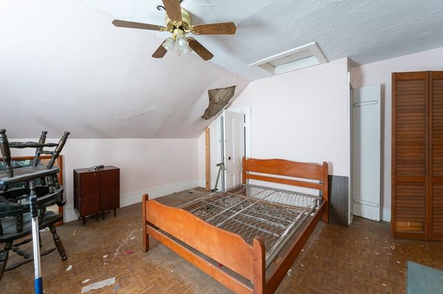 525 Chelmsford St, Lowell, MA 01851