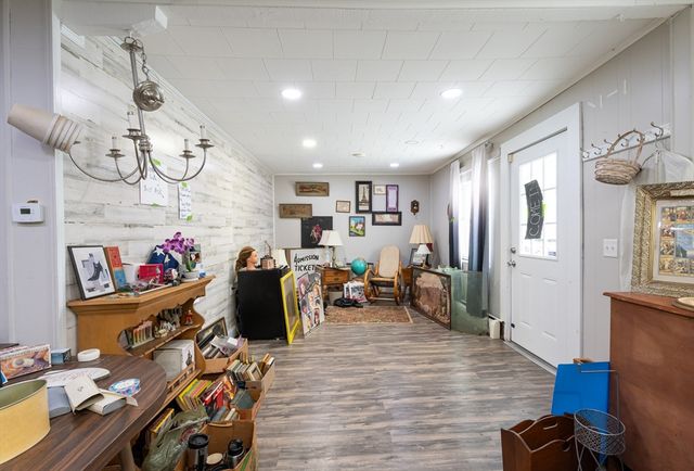 525 Chelmsford St, Lowell, MA 01851