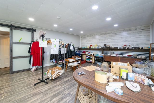 525 Chelmsford St, Lowell, MA 01851