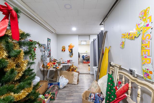 525 Chelmsford St, Lowell, MA 01851