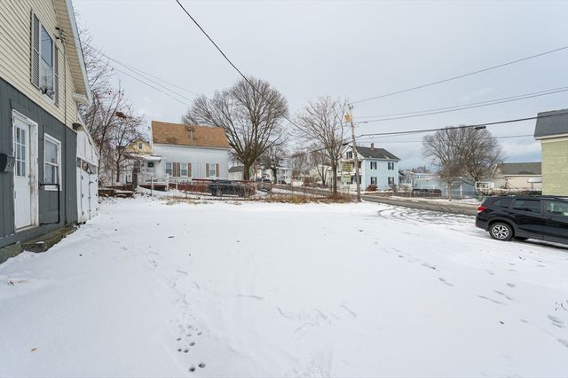 525 Chelmsford St, Lowell, MA 01851