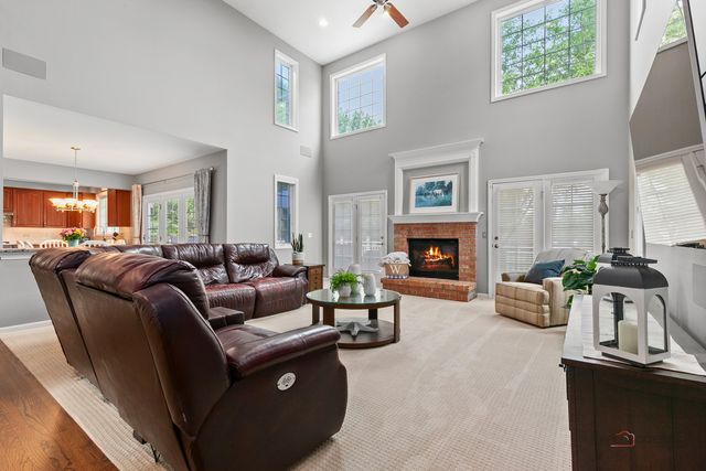 5572 Chancery Road, Gurnee, IL 60031
