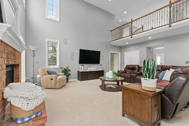 5572 Chancery Road, Gurnee, IL 60031