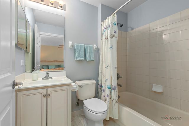 5572 Chancery Road, Gurnee, IL 60031