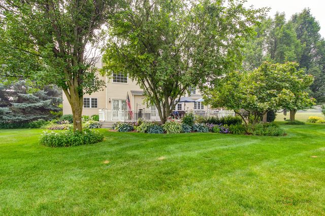 5572 Chancery Road, Gurnee, IL 60031