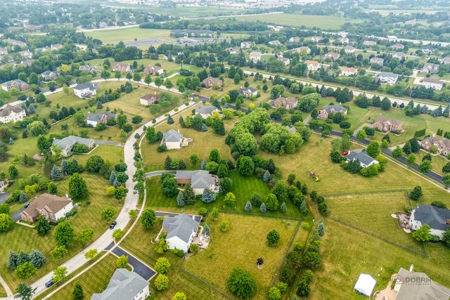 5572 Chancery Road, Gurnee, IL 60031