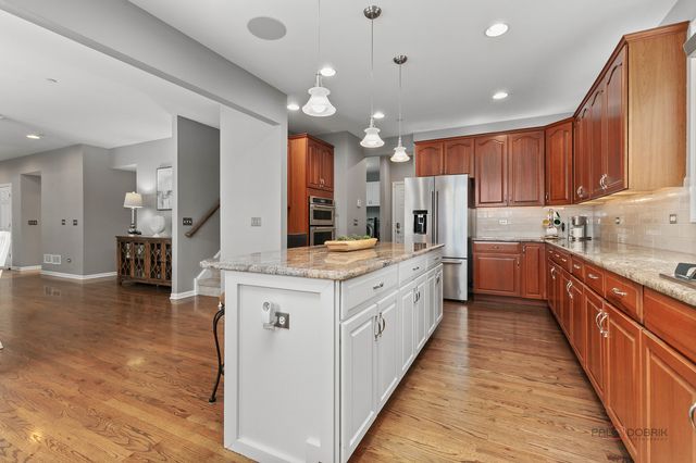 5572 Chancery Road, Gurnee, IL 60031