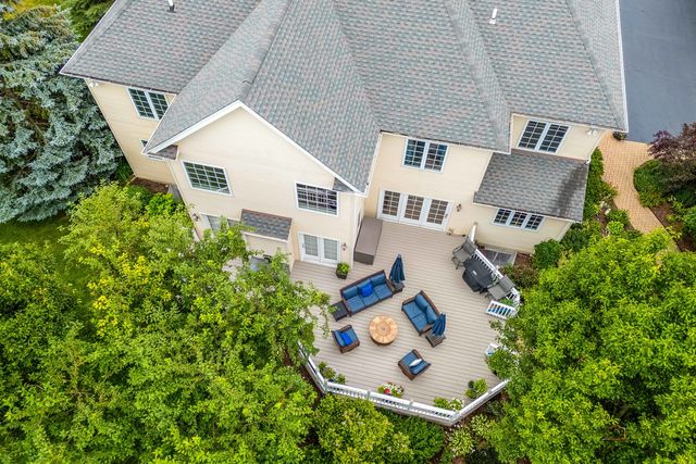 5572 Chancery Road, Gurnee, IL 60031