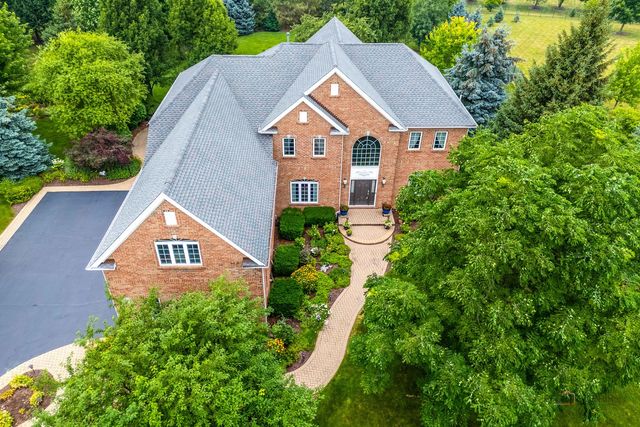 5572 Chancery Road, Gurnee, IL 60031