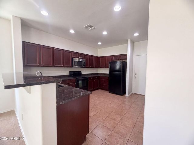 936 E CRIMM Road, San Tan Valley, AZ 85143