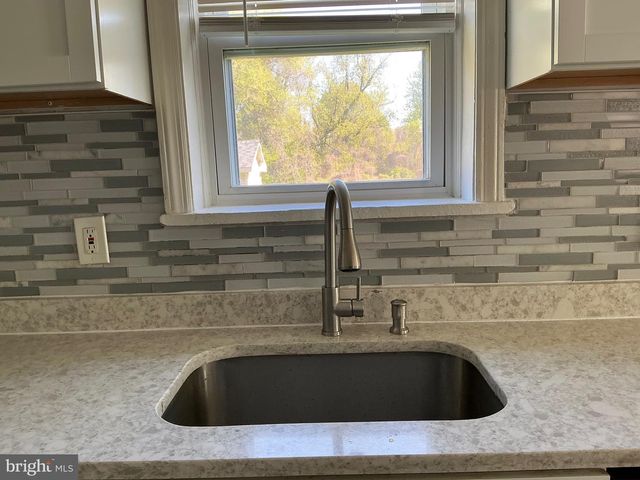 6603 RED TOP RD, Hyattsville, MD 20783