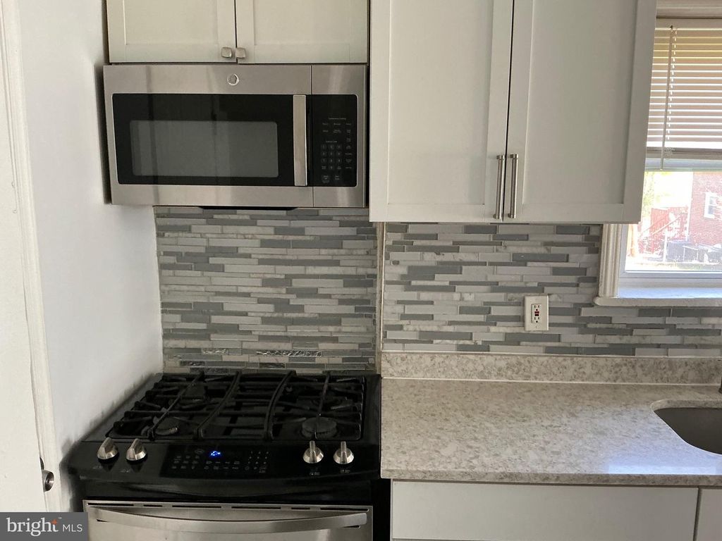 Image 19 of property listing at 6603 RED TOP RD, Hyattsville, MD 20783