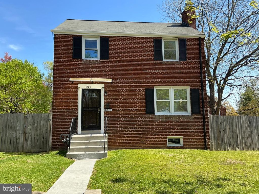 Image 2 of property listing at 6603 RED TOP RD, Hyattsville, MD 20783