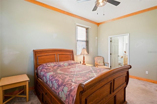 6131 CENTRAL AVENUE, New Port Richey, FL 34653