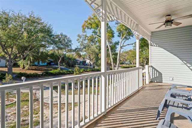 6131 CENTRAL AVENUE, New Port Richey, FL 34653