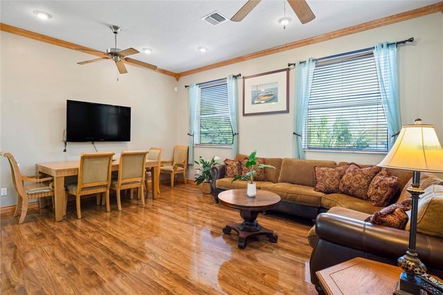 6131 CENTRAL AVENUE, New Port Richey, FL 34653