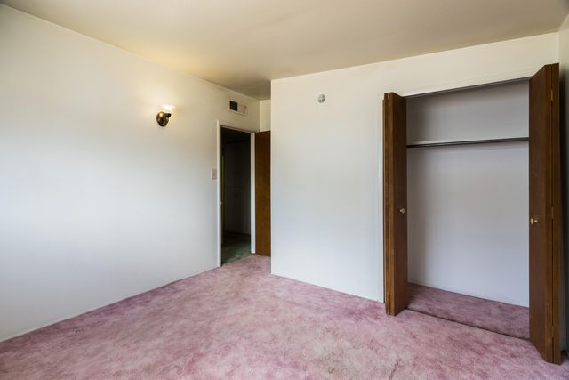 10528 Princess Jeanne Avenue NE, Albuquerque, NM 87112