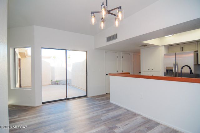 3266 N Little Creek Place, Tucson, AZ 85712