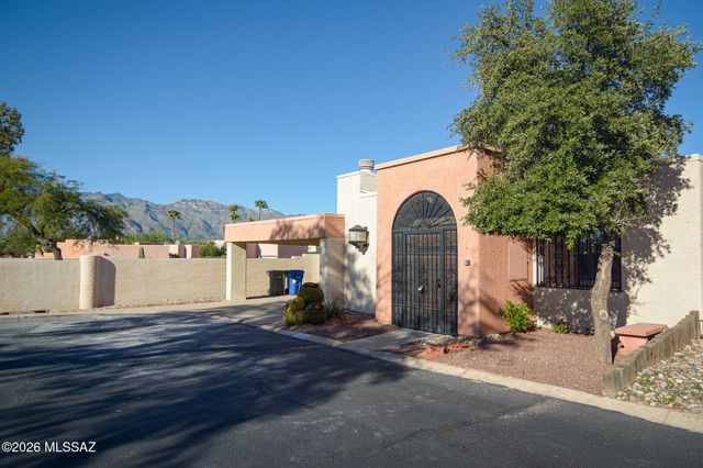 3266 N Little Creek Place, Tucson, AZ 85712