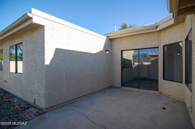 3266 N Little Creek Place, Tucson, AZ 85712