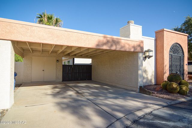 3266 N Little Creek Place, Tucson, AZ 85712