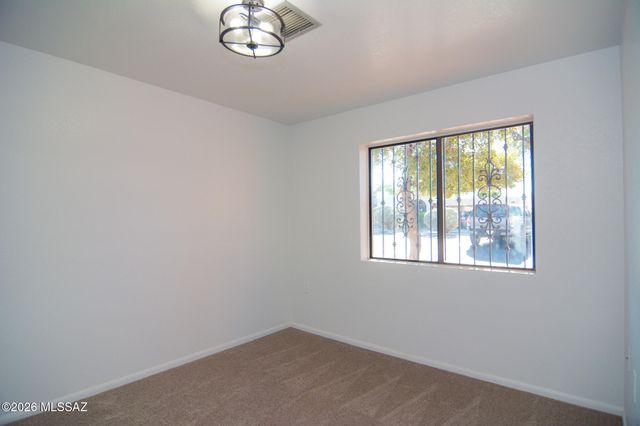3266 N Little Creek Place, Tucson, AZ 85712