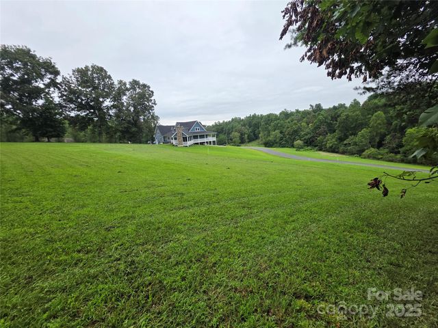 388 Settlers Trail 32, Mars Hill, NC 28754