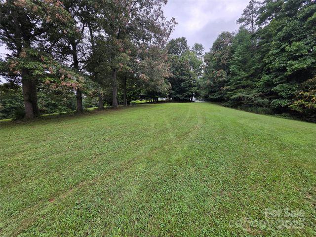 388 Settlers Trail 32, Mars Hill, NC 28754