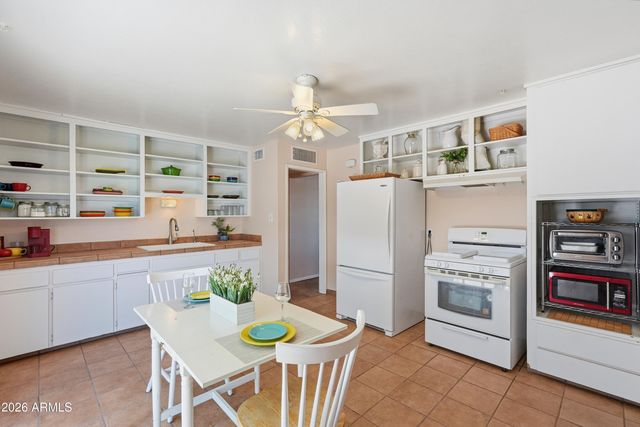 7014 E BELLEVIEW Street, Scottsdale, AZ 85257