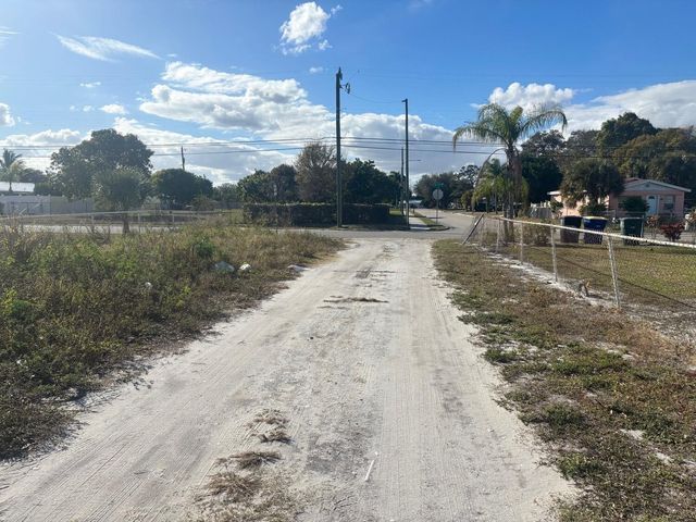 1512 N 17th Street, Fort Pierce, FL 34950
