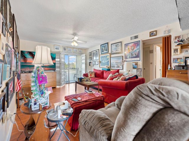 21121 SW 85th Ave 202, Cutler Bay, FL 33189