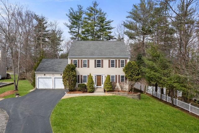 74 Kennedy Cir, Northbridge, MA 01534