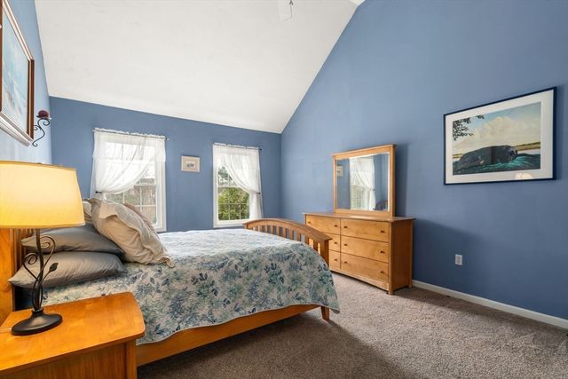 74 Kennedy Cir, Northbridge, MA 01534