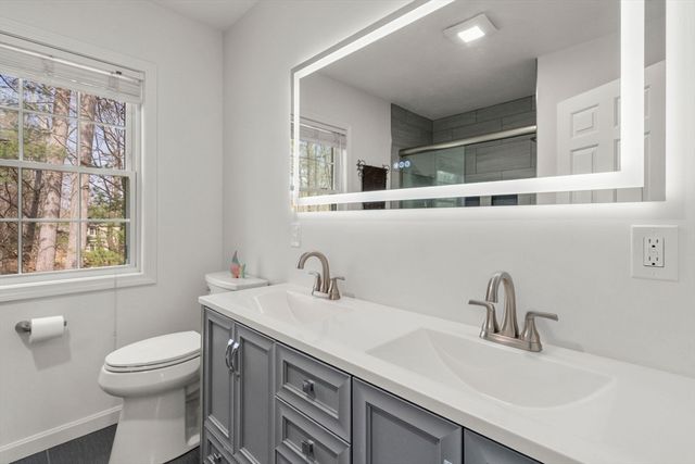 74 Kennedy Cir, Northbridge, MA 01534