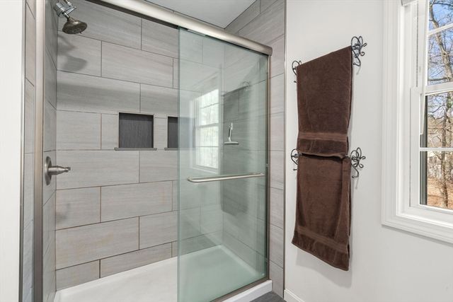 74 Kennedy Cir, Northbridge, MA 01534