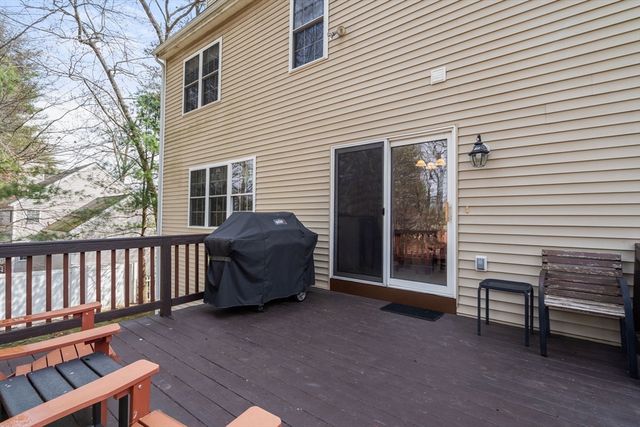 74 Kennedy Cir, Northbridge, MA 01534