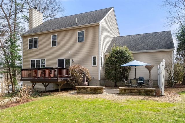 74 Kennedy Cir, Northbridge, MA 01534