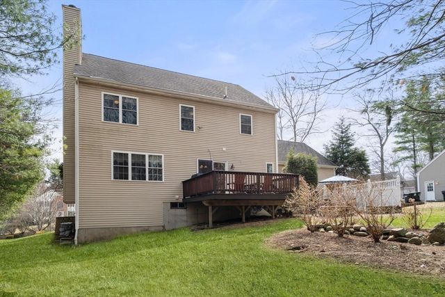 74 Kennedy Cir, Northbridge, MA 01534