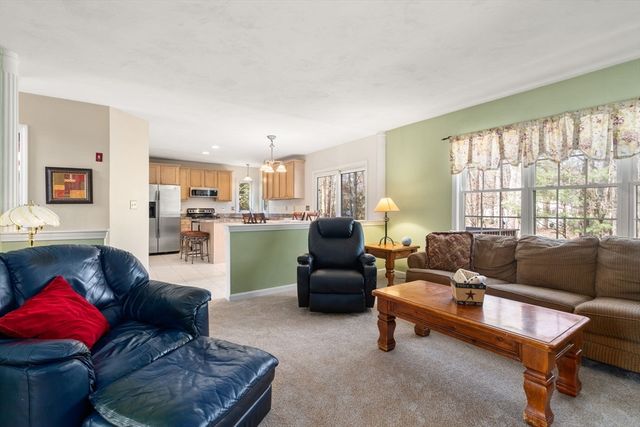 74 Kennedy Cir, Northbridge, MA 01534