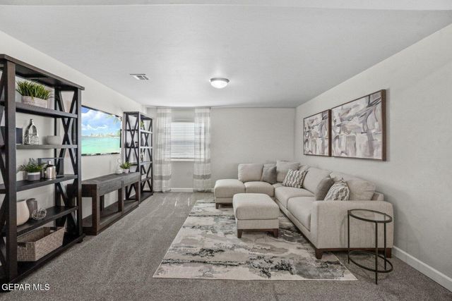 721 Paseo Clasico Street, Horizon City, TX 79928