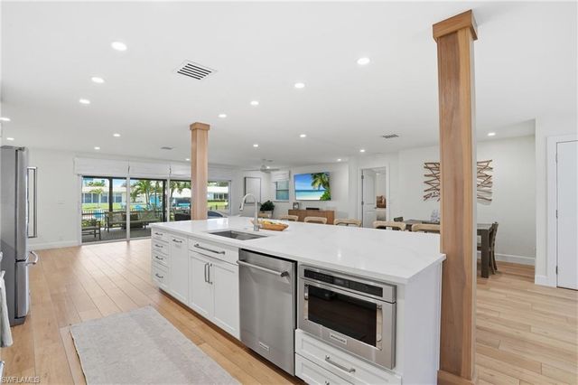 405 Prather DR, Fort Myers, FL 33919