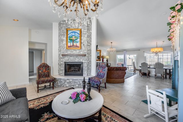 902 E RENEE Drive, Phoenix, AZ 85024