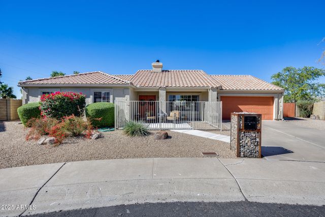 902 E RENEE Drive, Phoenix, AZ 85024