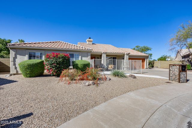 902 E RENEE Drive, Phoenix, AZ 85024