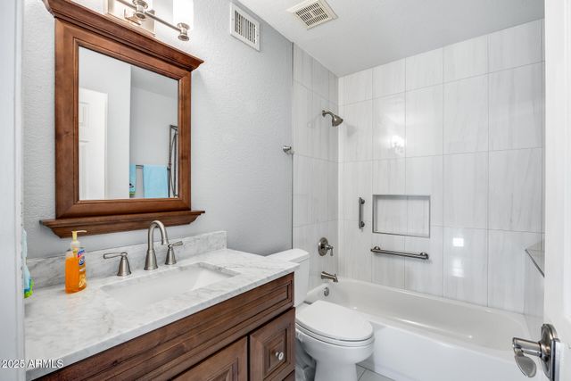 902 E RENEE Drive, Phoenix, AZ 85024