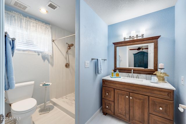 902 E RENEE Drive, Phoenix, AZ 85024