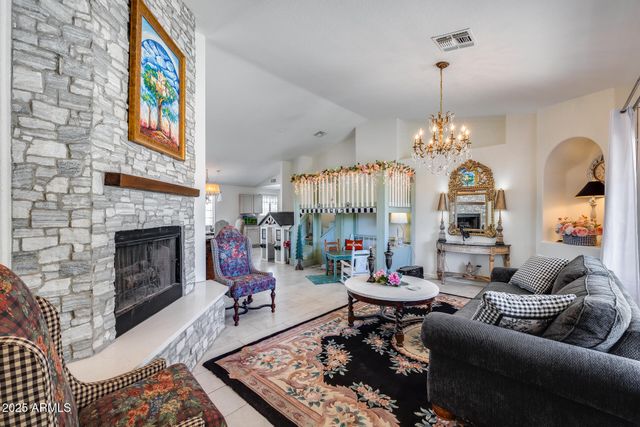 902 E RENEE Drive, Phoenix, AZ 85024